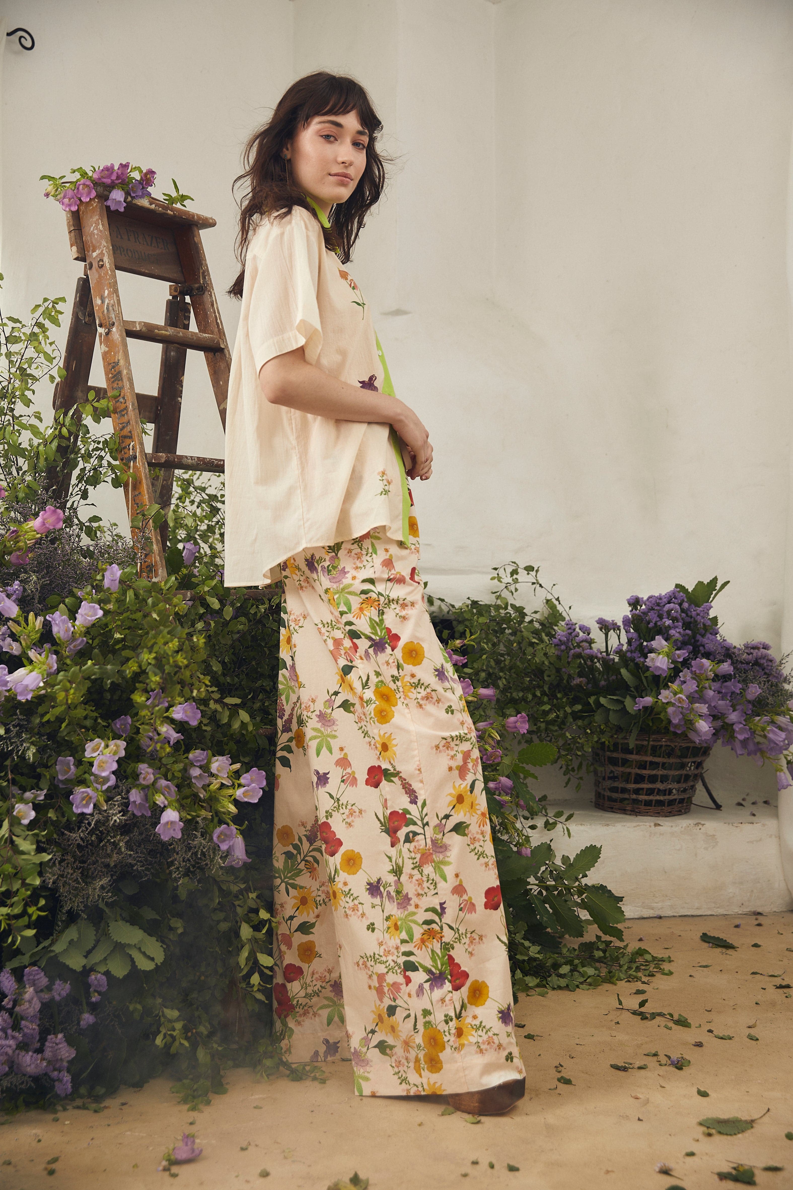 Bohemian Traders | Bee-tanical Short Sleeve Shirt