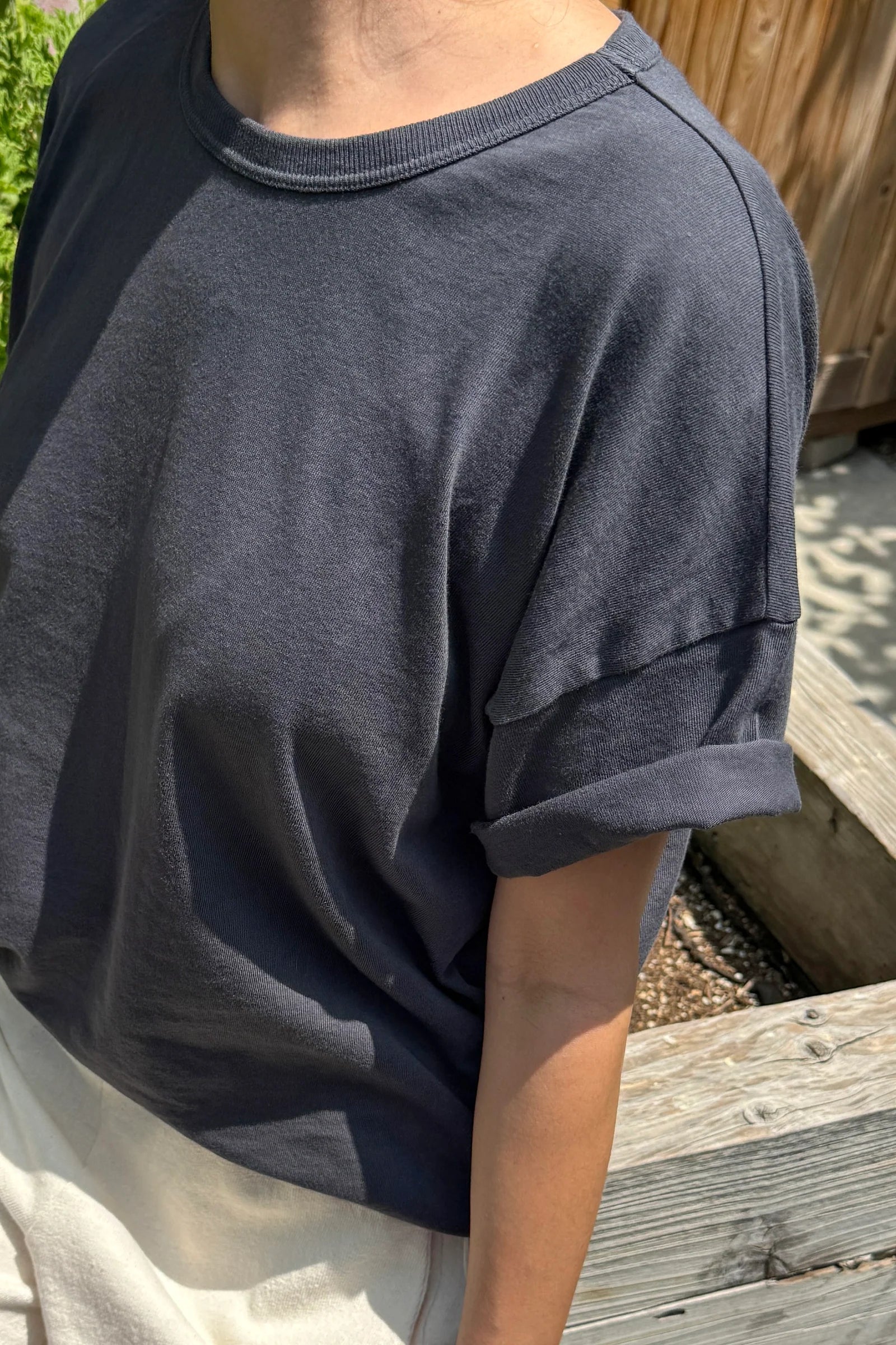 Le Bon Shoppe | Her Tee- Carbon