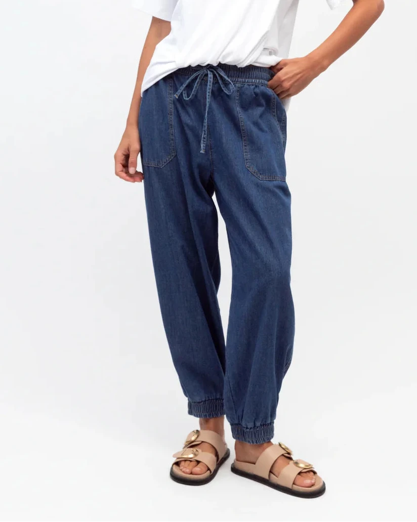 Label of Love | Slouchy Chambray Pant