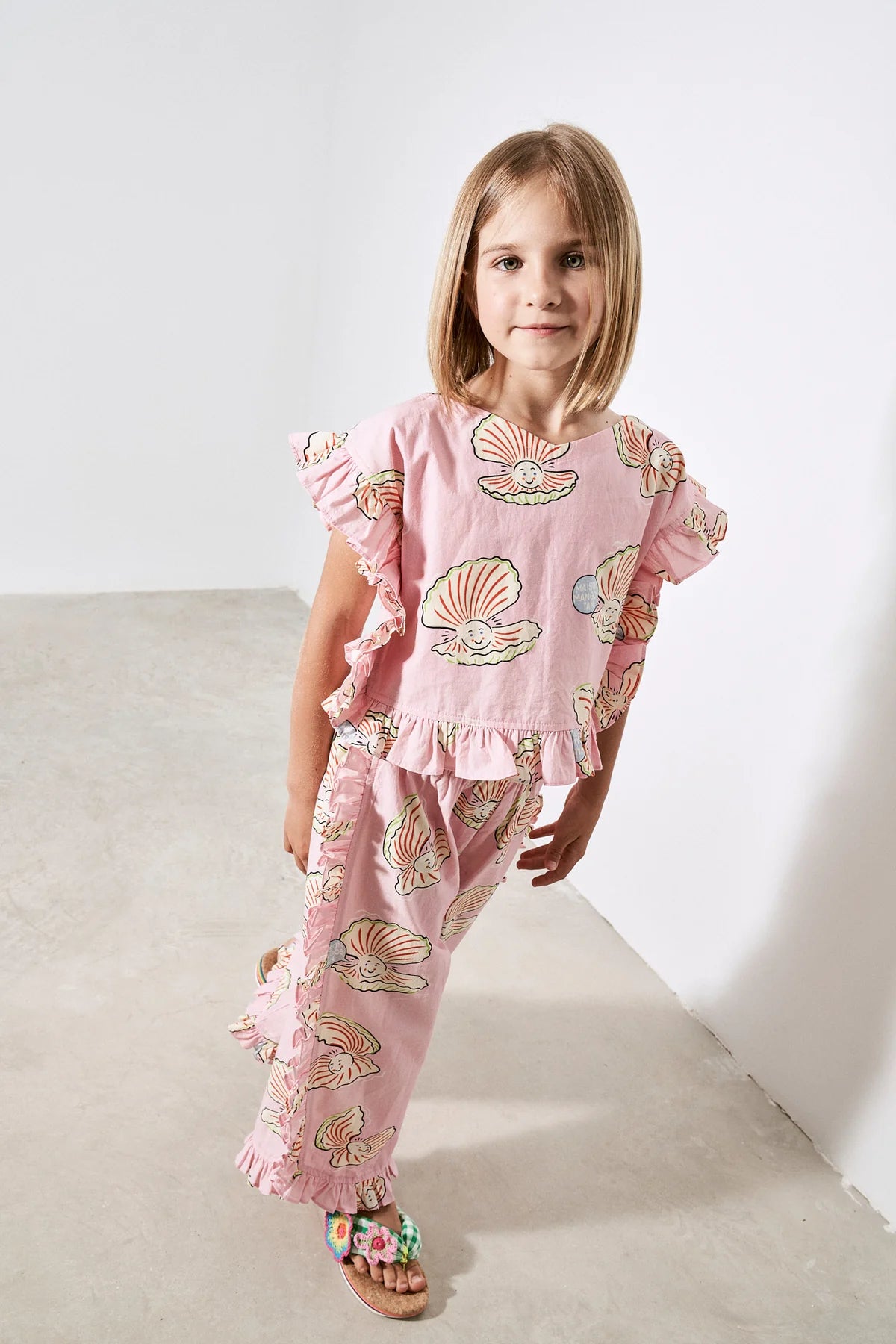 Maison Mangostan | Oyster Top