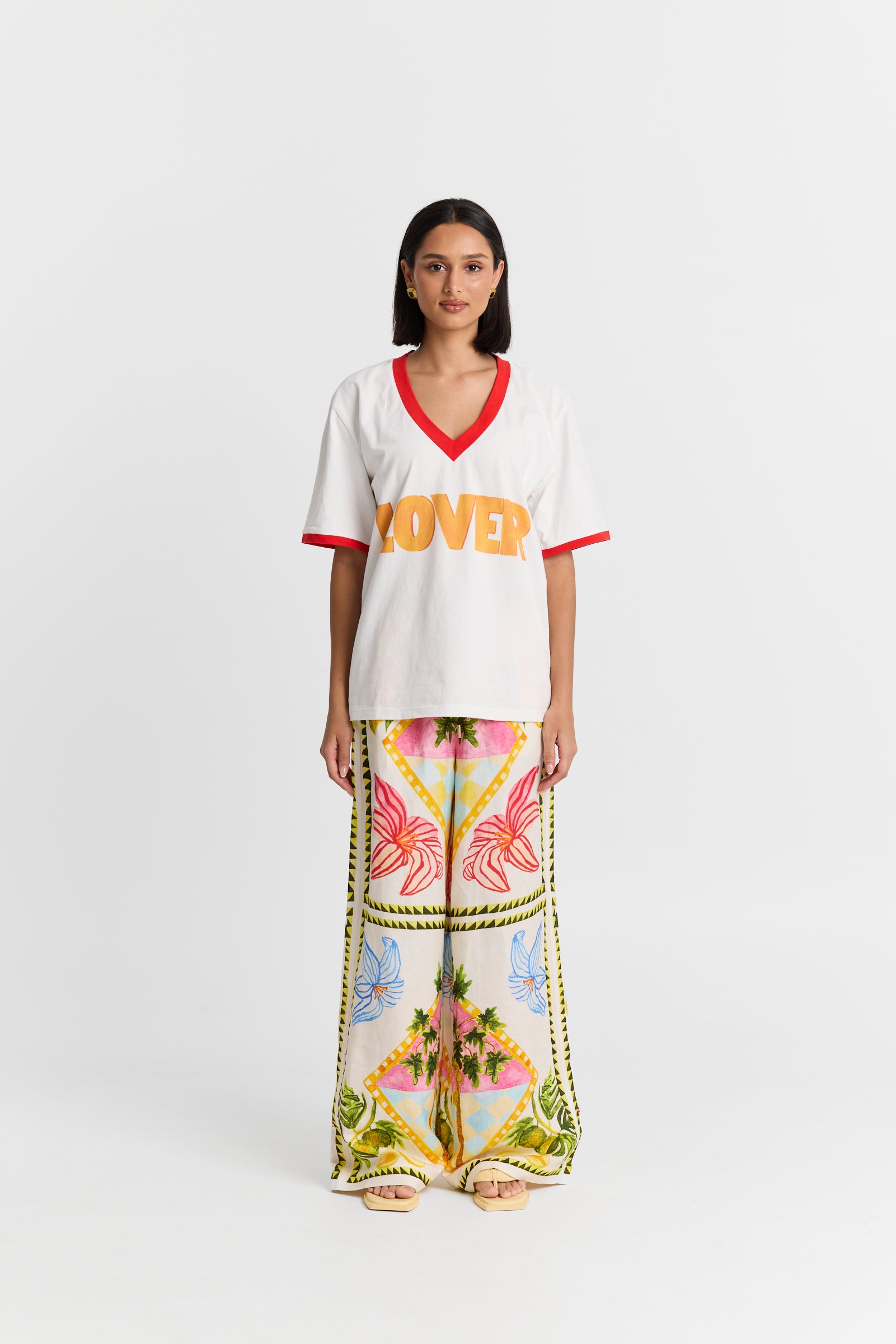 Maku | Lover V-neck Tee