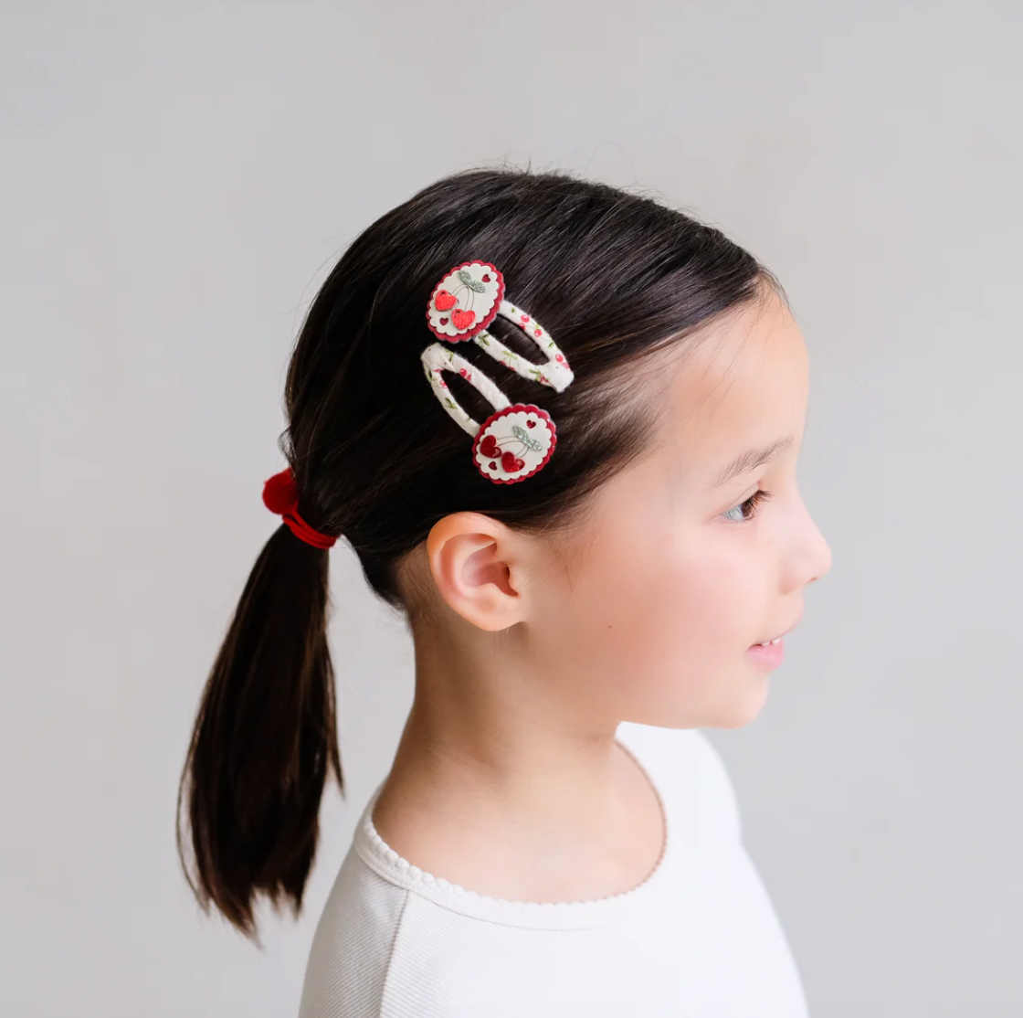 Mimi and Lula | Scallop Framed Cherry Clic Clacs