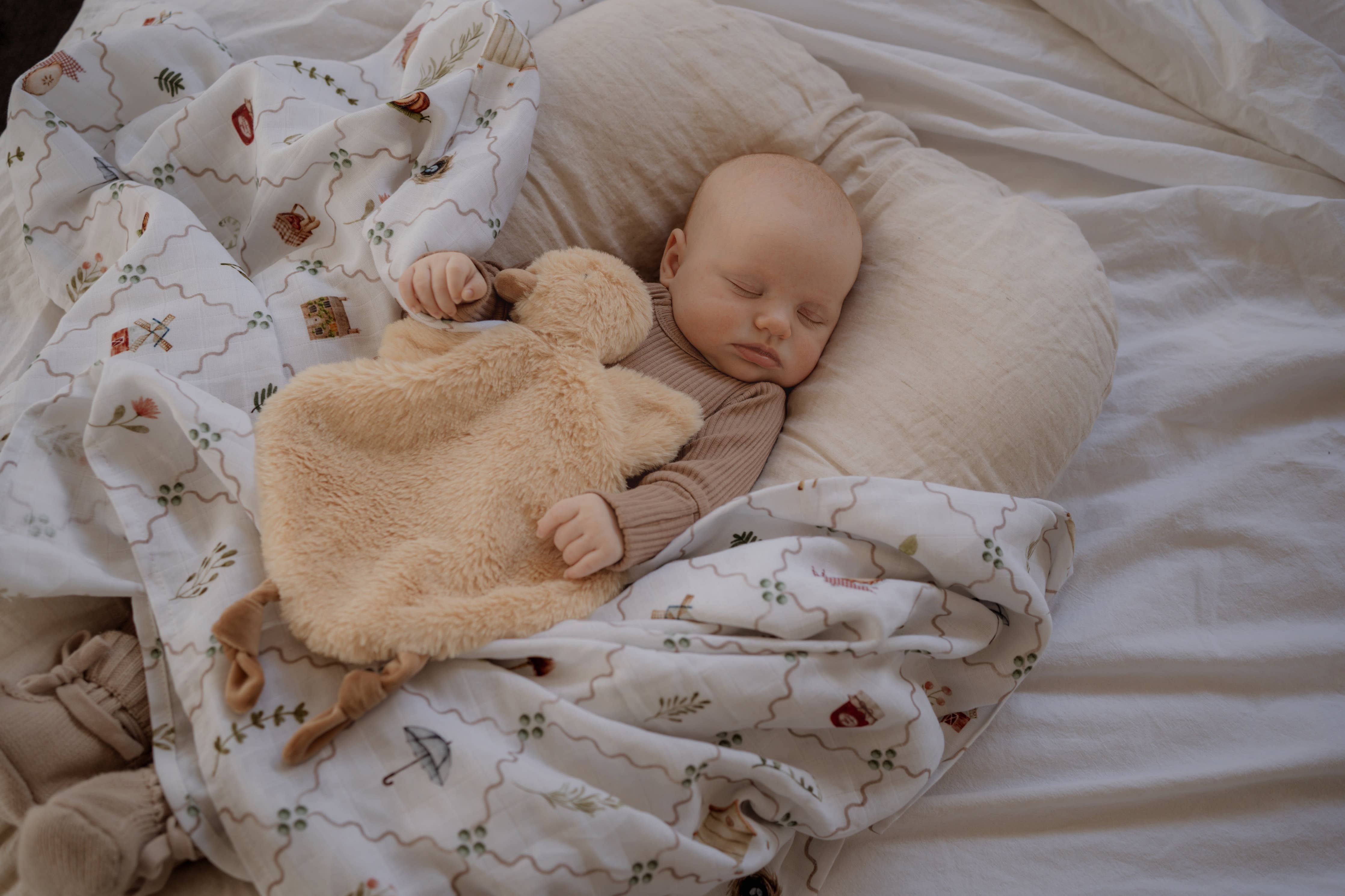 Pop Ya Tot | Cottage Picnic Swaddle Wrap