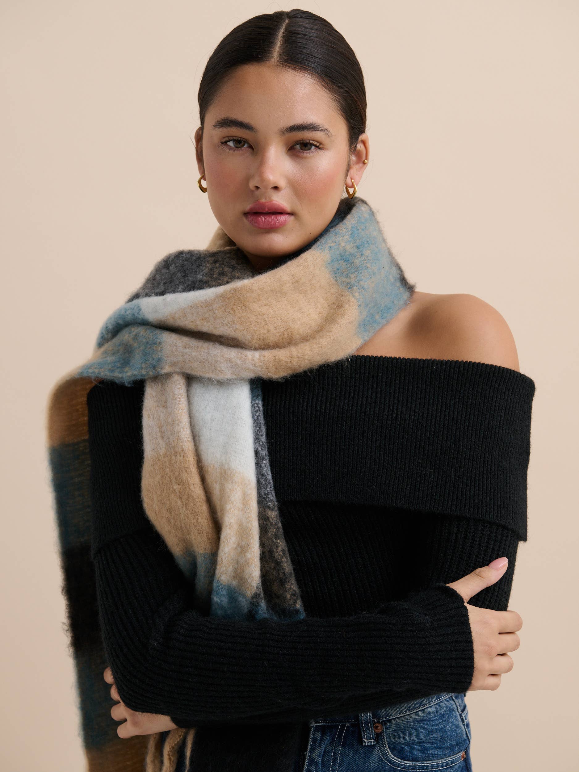 Angels Whisper | Lindy Checkered Fluffy Scarf