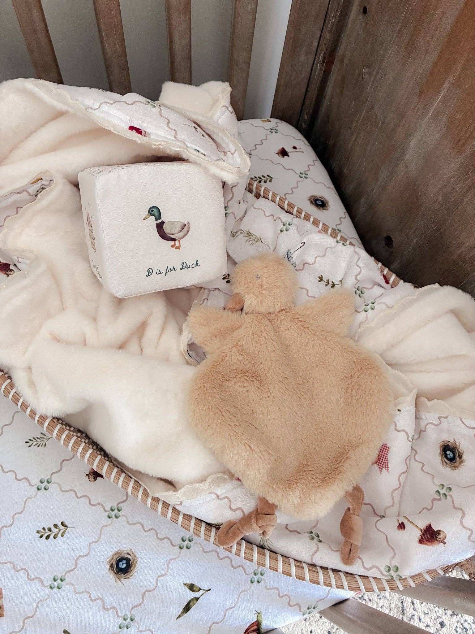 Pop Ya Tot | Quacks the Comforter Toy