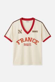 Maku France V-neck Tee - front view on model