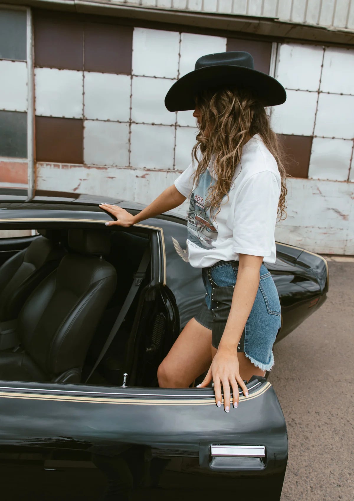 FAR MER by Whitney | No Vacancy Crew Tee